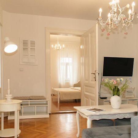 Goodlife Holiday House - Family & Friends Pozega Exterior photo