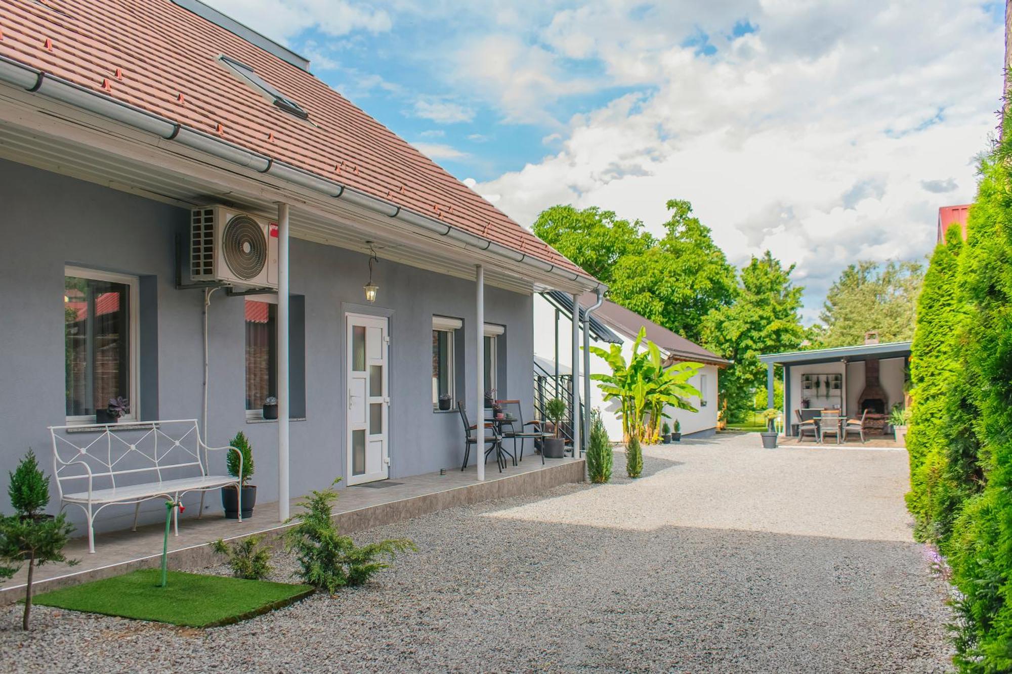 Goodlife Holiday House - Family & Friends Pozega Exterior photo
