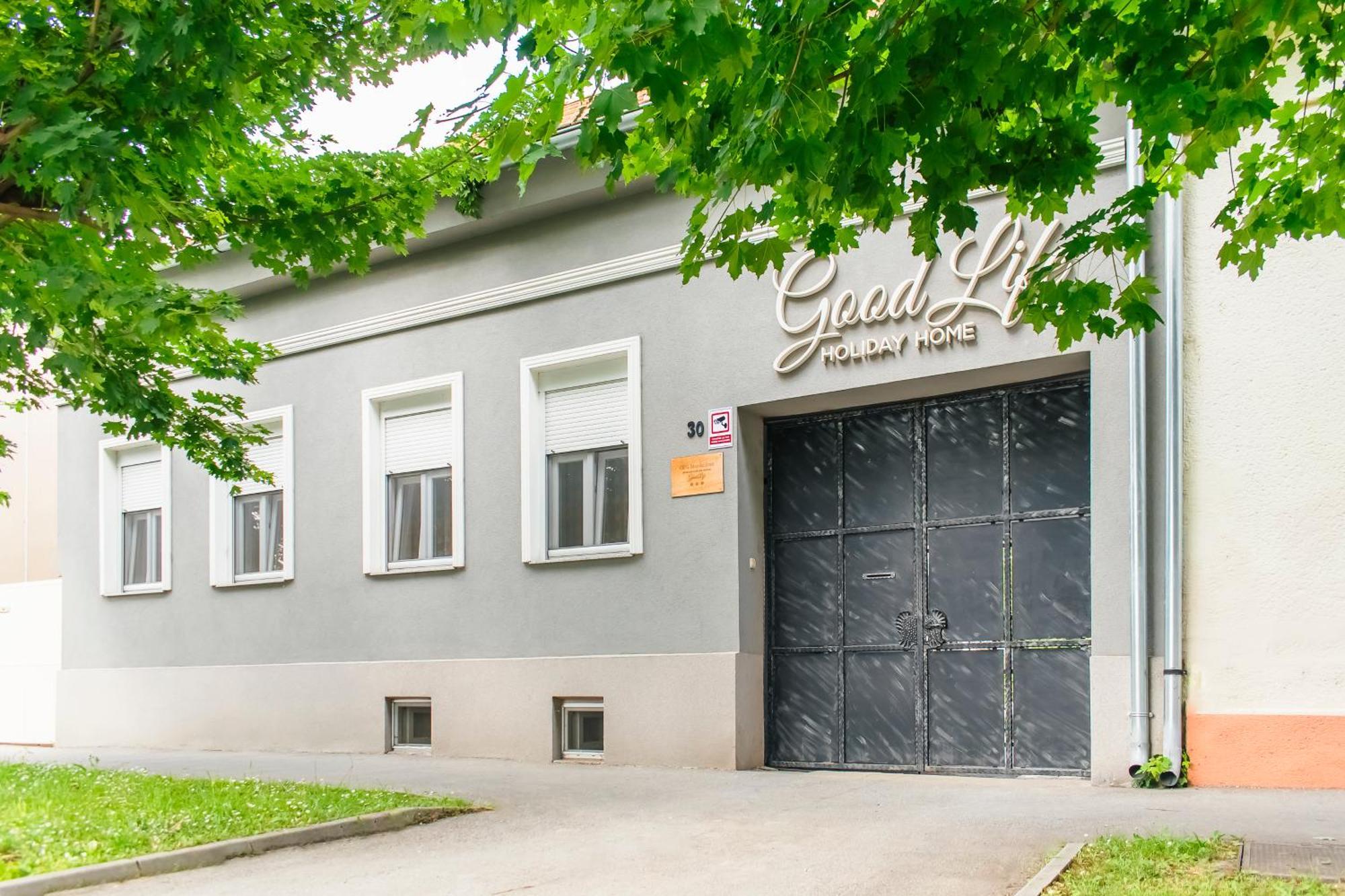 Goodlife Holiday House - Family & Friends Pozega Exterior photo
